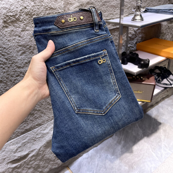 Luxury Straight Jeans For Women - Image 4