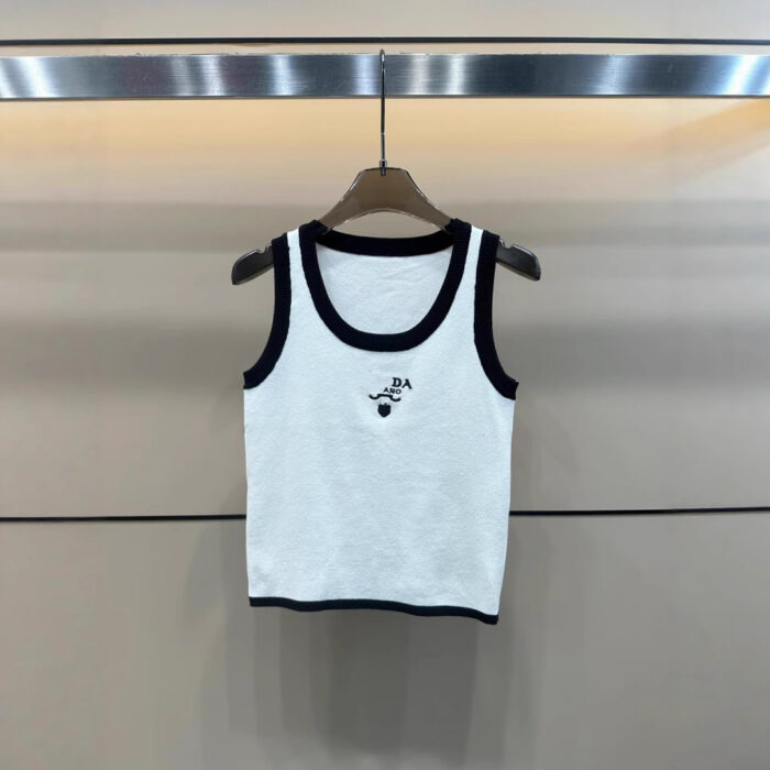 Round Neck Crop Top For Women - Image 2