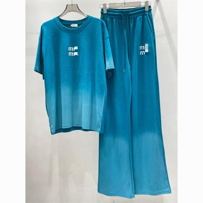 New Short-Sleeve And Trousers Set For Women - Image 1