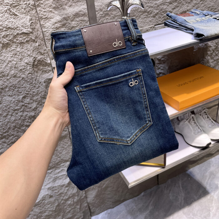 Luxury Straight Jeans For Women - Image 2