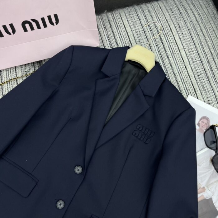 Classic Blazer For Women - Image 2
