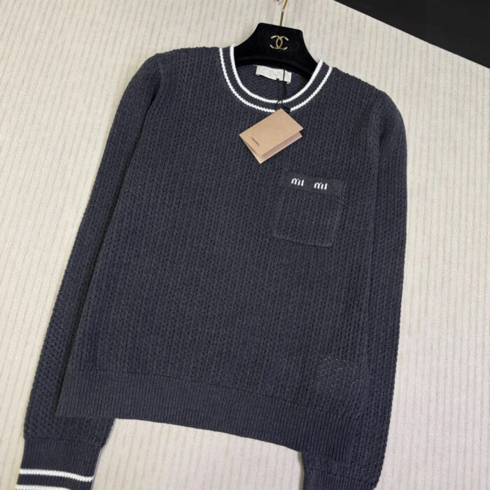 Elegant Crew-Neck Sweaters For Women - Image 2