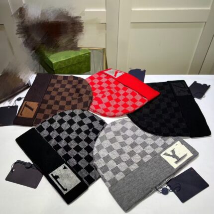 Casual Autumn And Winter knitted Hats For Women