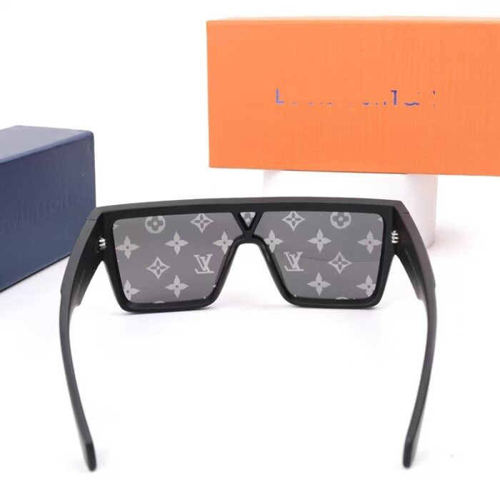 Luxury Square Sunglasses For Women - Image 3