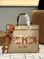 Luxury Large Capacity Handbags For Women - Image 2