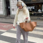 Casual Large Capacity Shoulder Bags - Image 3