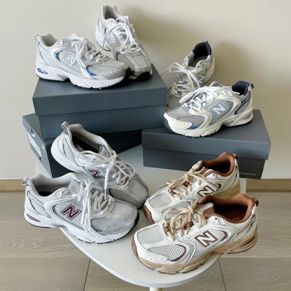 O1CN01Cfg6eM22S6FpHYp7H_2219805927118-0-cib.jpg Trendy Trainers For Men And Women - Image 1