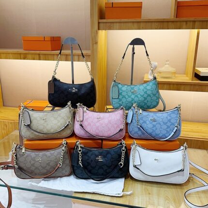 Classic Shoulder Bags For Women