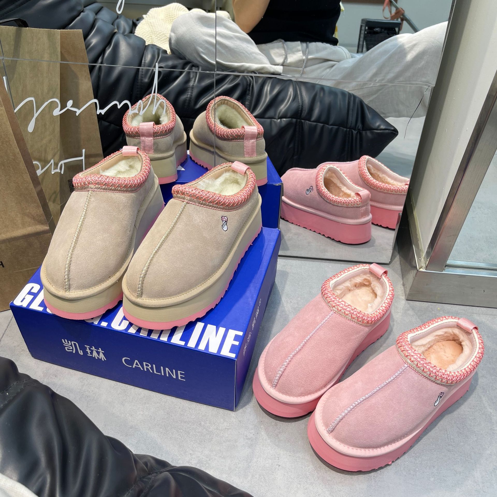 O1CN01VIxYb422uxF7SqXoS_2219833637181-0-cib.jpg High Quality Boots For Women - Image 1