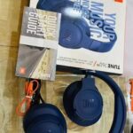 Noise Cancellation Headphones - Image 3